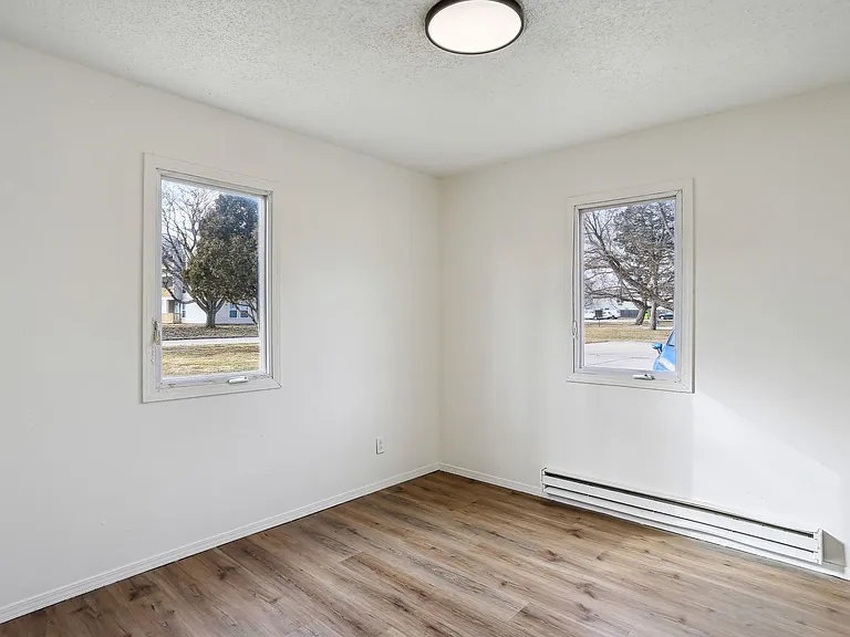 2402 High View Ct — Photo 8