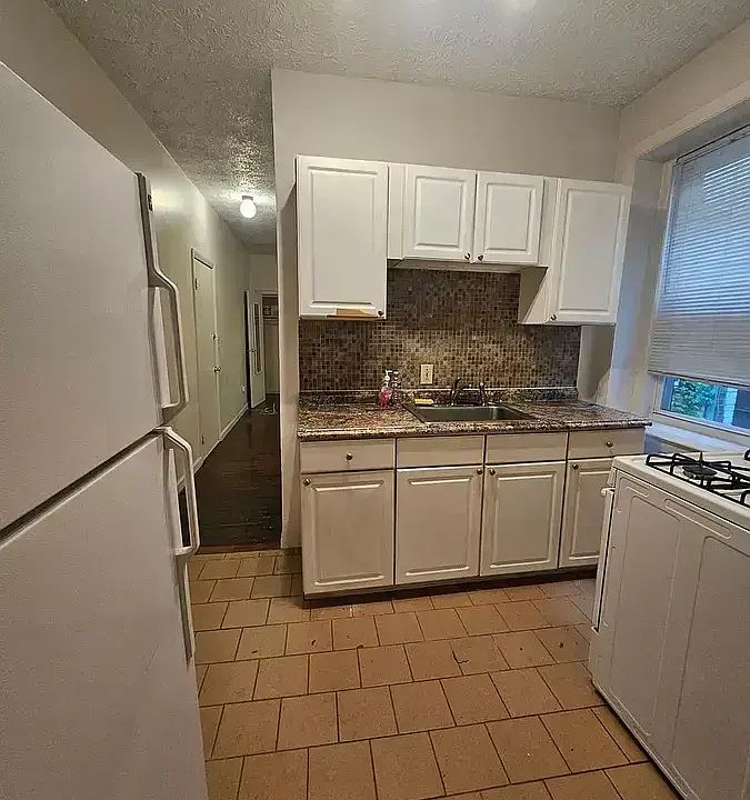 1st image of 191 Wooster St APT 1B