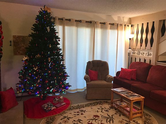 Again, lovely living room