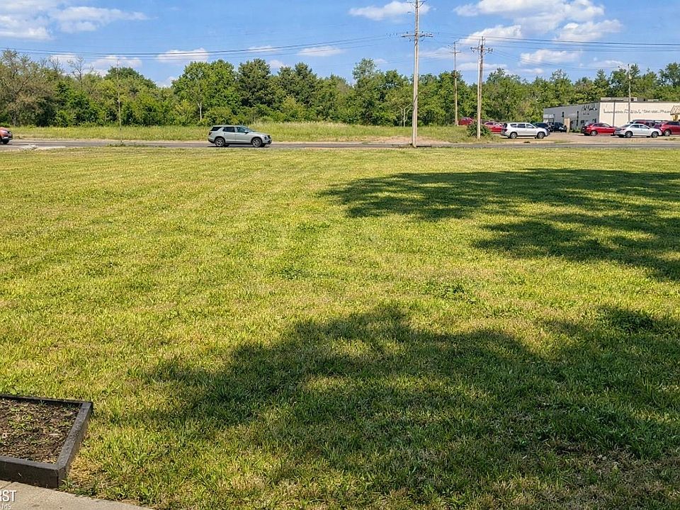 1st image of 3006 S Dort Hwy