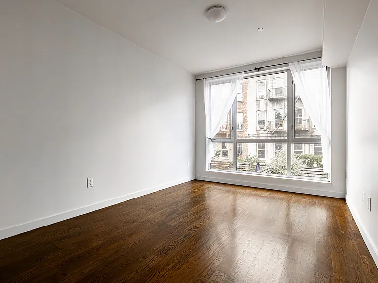 303 Cooper St #2B — Photo 11