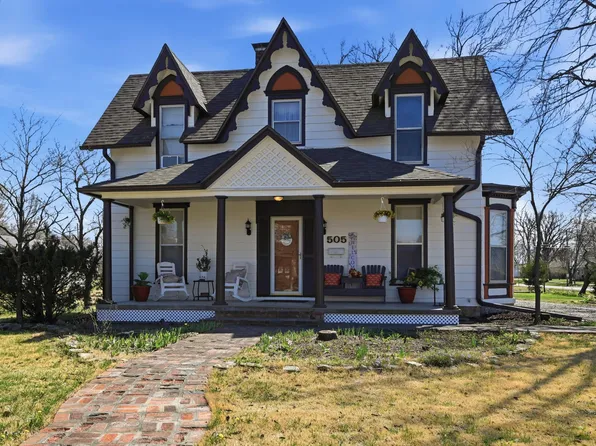 505 California St, Osage City, KS 66523