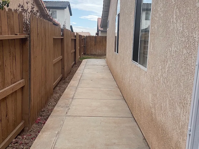 680 Sequoia St — Photo 7