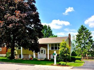 34 Covington Dr, Shrewsbury, PA