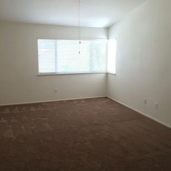 2196 Rancho Hills Dr — Photo 11