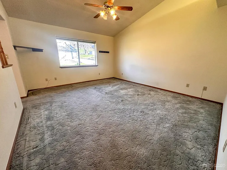 28301 Bear Valley Rd — Photo 14