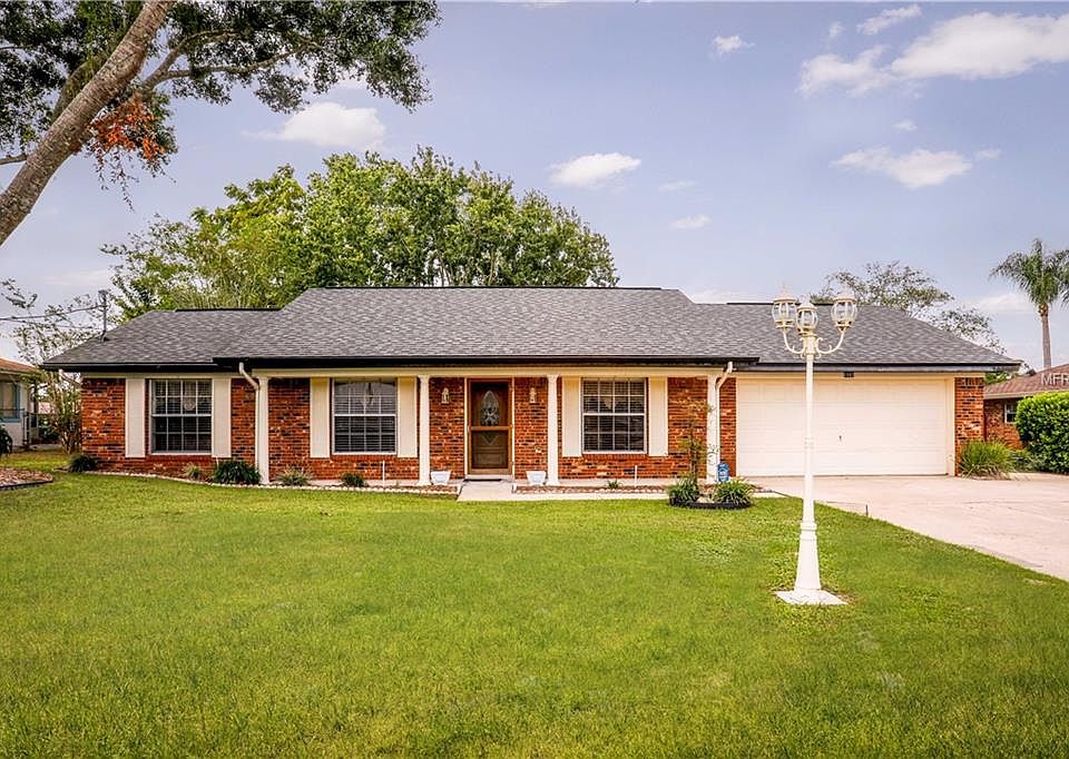 1st image of 1582 Gregory Dr