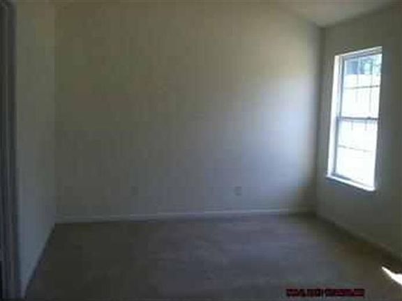 3rd image of 581 Gentle Breeze Ln