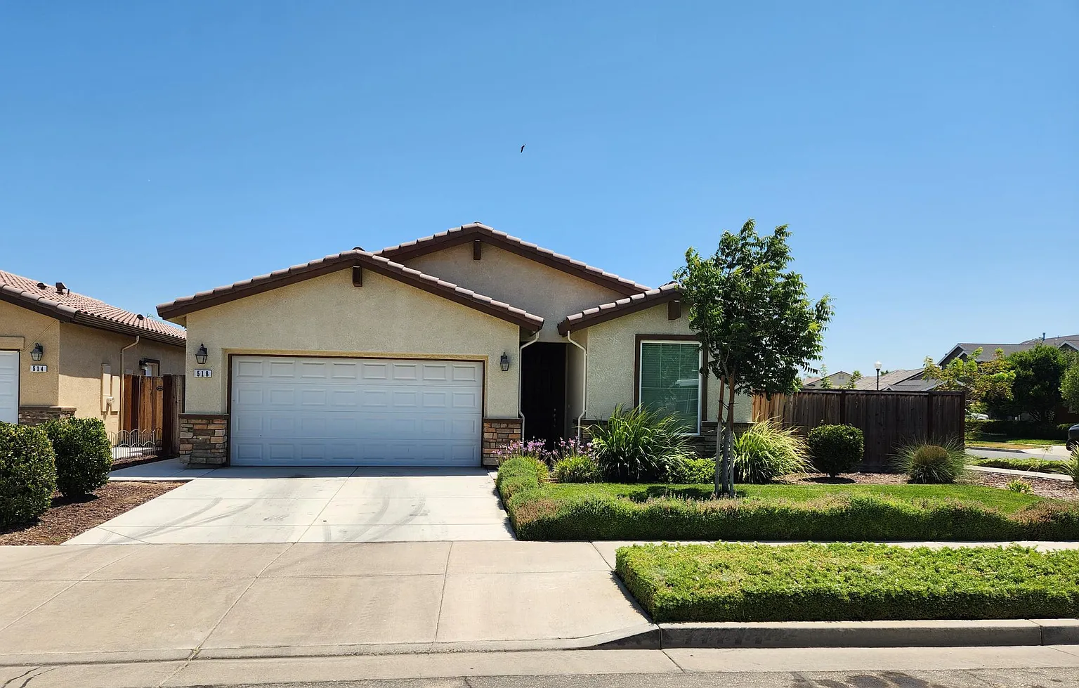 518 Heather Creek Dr photo 1