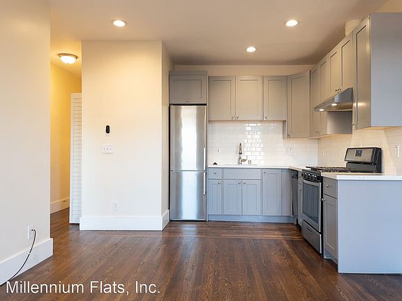 5th image of 3212 Adeline St #1