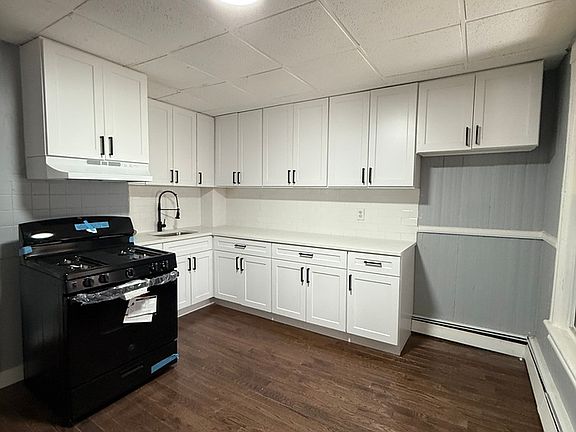 3rd image of 411 Elizabeth Ave Floor 3