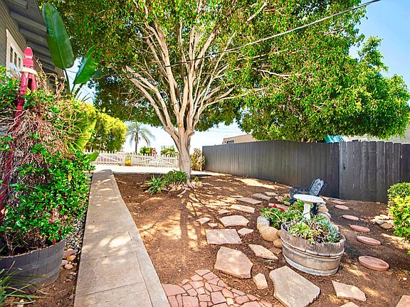 4th image of 4346 1/2 Manzanita Dr
