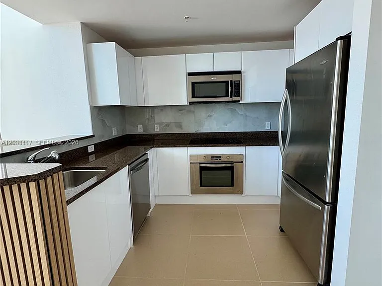 300 S Biscayne Blvd #L-1218 — Photo 3