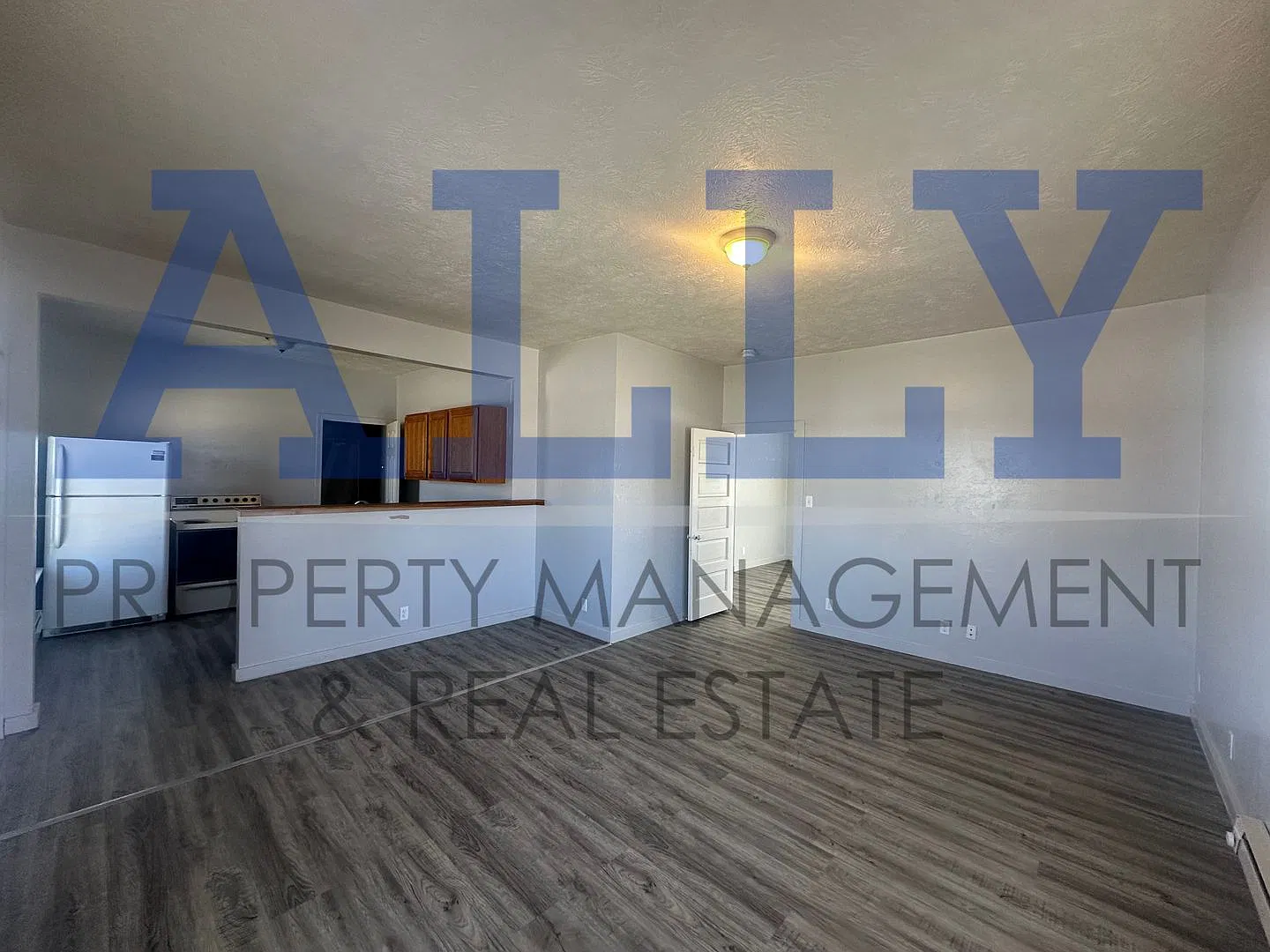 One Bedroom, One-bathroom Apartments Located in Gering! — Photo 2