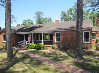 561 Davis St E, Elba, AL 36323