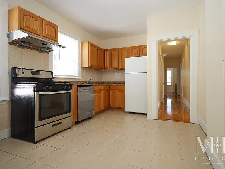 110 Murdock St #2 — Photo 3