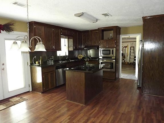 3rd image of 4302 E 35th St