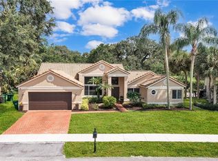 3049 Perriwinkle Cir, Davie, FL 33328