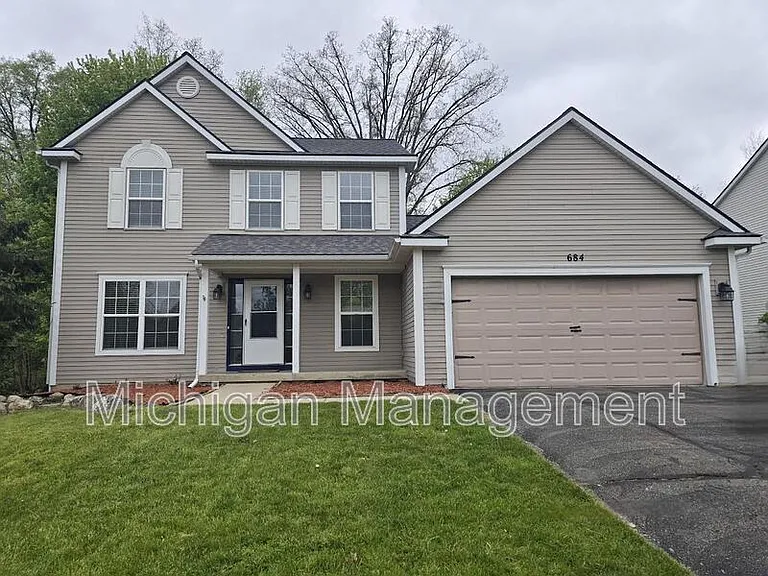 684 Glenlivet St — Photo 1