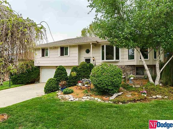 3rd image of 4902 Red Rock Ave