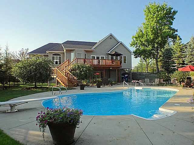1427 Wellman Rd photo 1