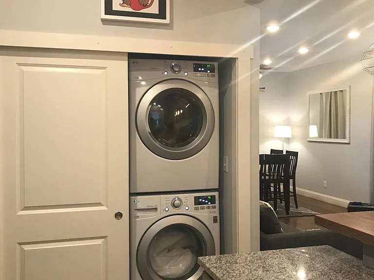 28 Dellwood St — Photo 8