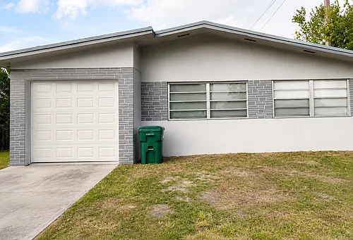 2901 NW 50th St Photo 1