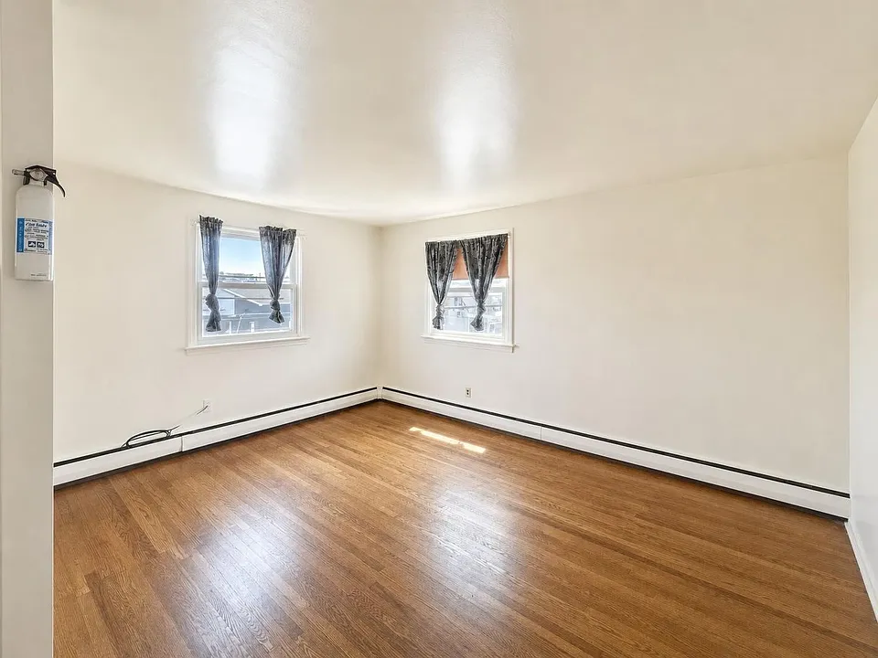 201 Blunston Ave
