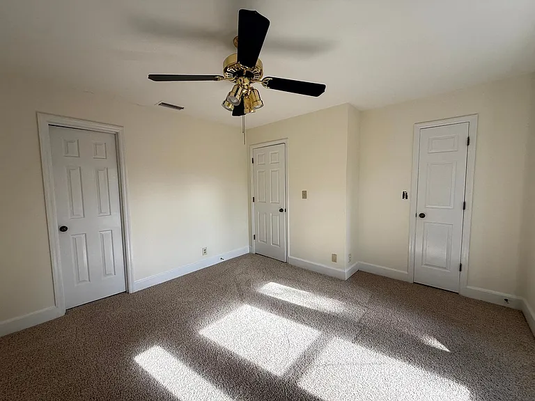 733 Victorian Pl — Photo 2