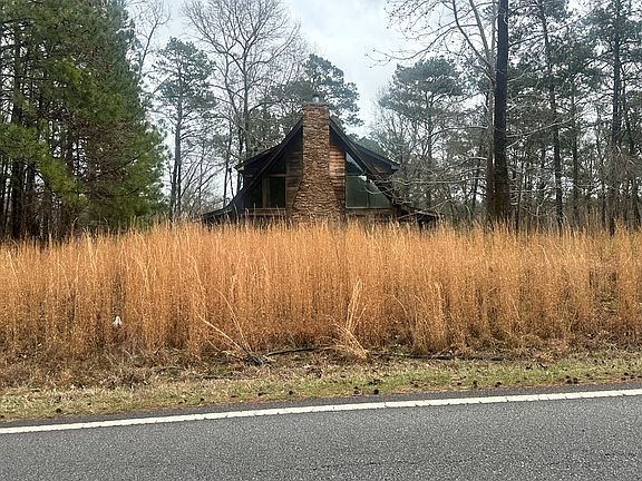 3rd image of 991 Indian Creek Rd