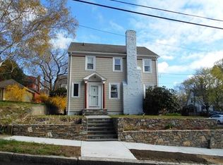 76 Edgehill Rd, Providence, RI 02906