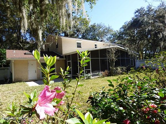 5th image of 1206 Indian Woods Dr