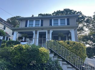 63 Franklin Ave APT 2, Glen Cove, NY 11542