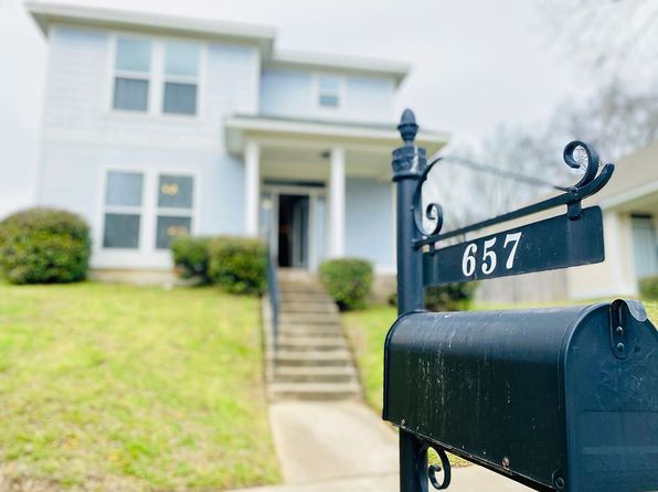 657 Uptown St