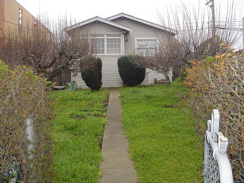 1st image of 332 2nd Ln