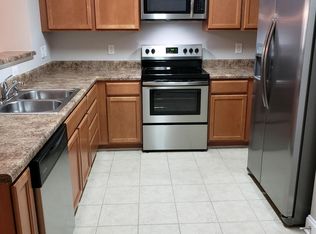 1202 James St, Apex, NC 27502