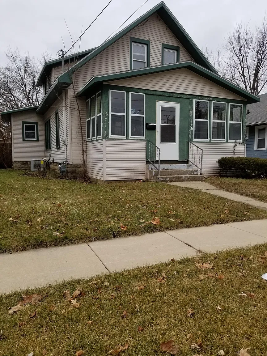 1146 Wisconsin Ave photo 1