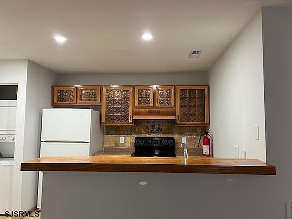 5th image of 19 Chesapeake Dr #19