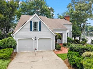 1695 Spinnaker Dr, Alpharetta, GA 30005