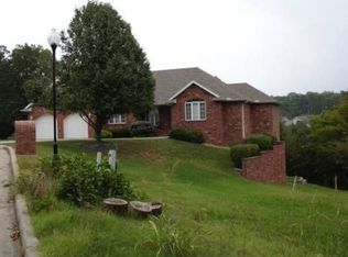 494 Green Briar Dr, Branson, MO 65616