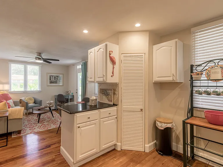 1521 Moravia Ave — Photo 11