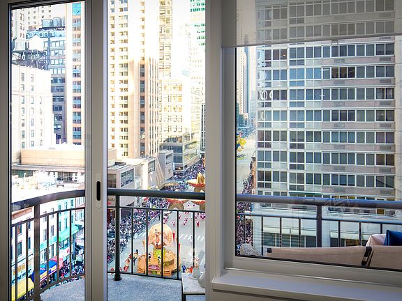 4th image of 70 W 37th St APT 2105