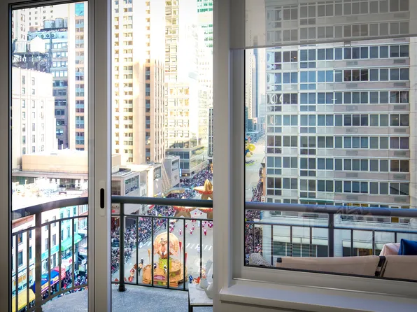 70 West 37th Street image 3 of 28