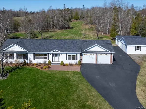 764 Bayview Dr, Saint Andrews, NB E5B 2N1