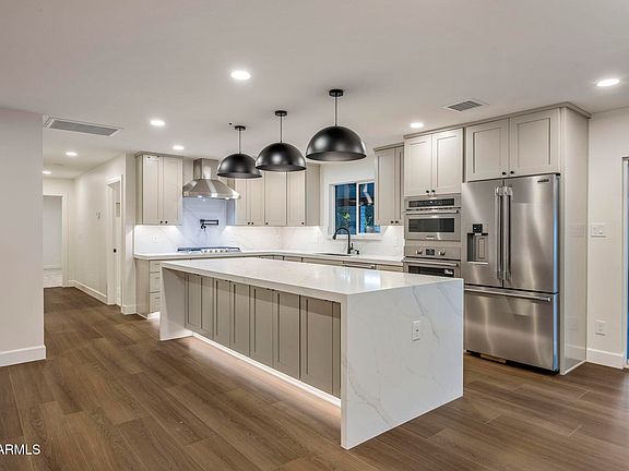 5th image of 920 W Gleneagles Drive