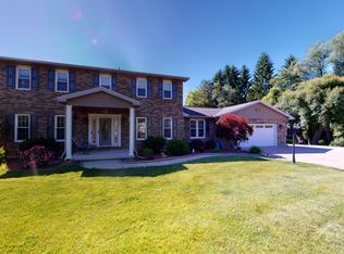 54 Wyndmere Dr, Williamsport, PA 17701