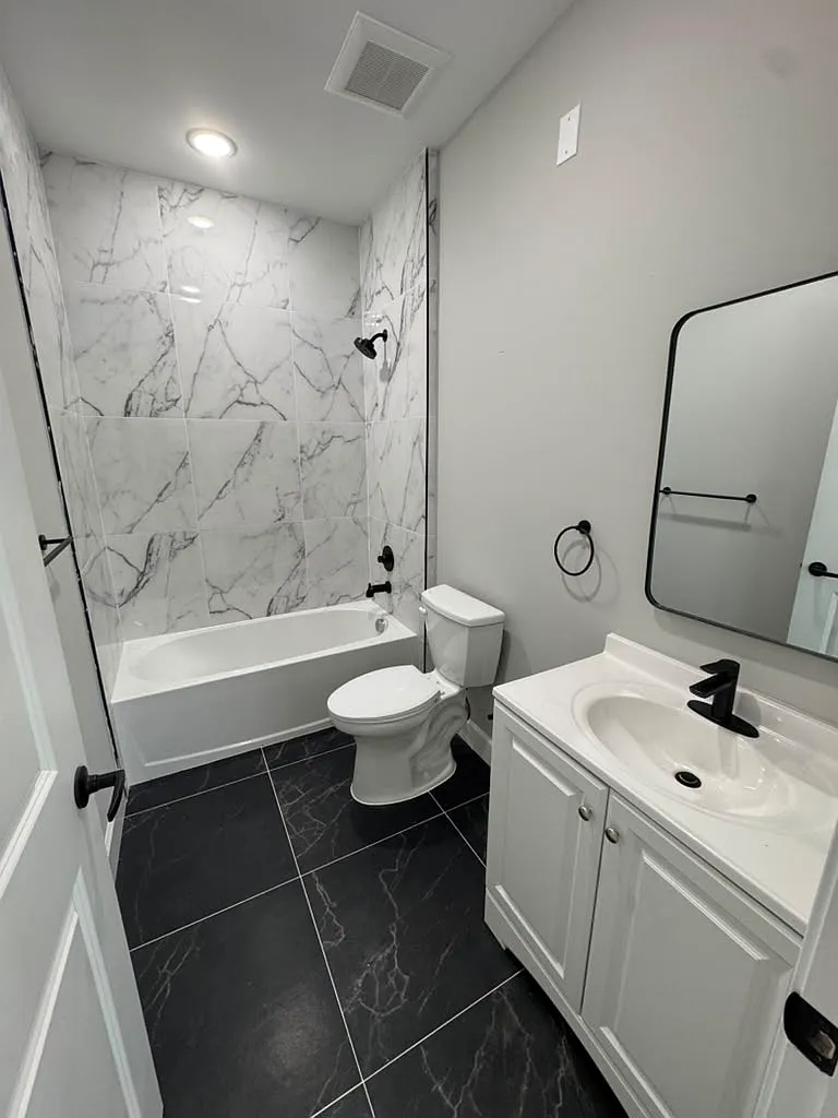 2 bed, $2,327 — Photo 4