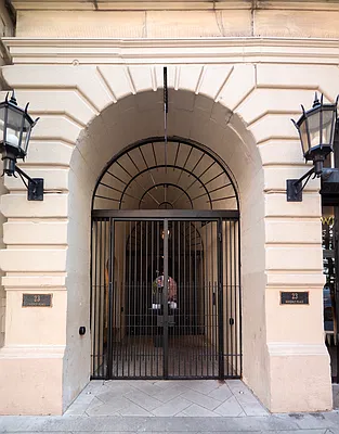 Building, photo 2