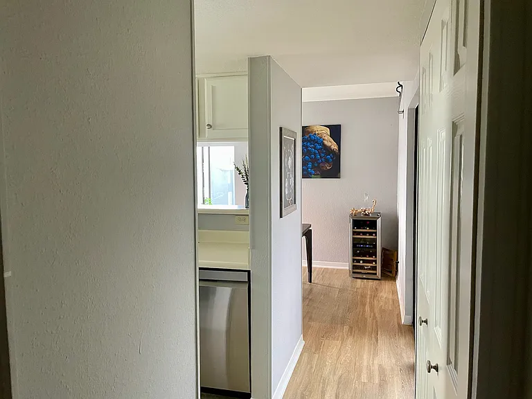 1510 W North Loop Blvd #324 — Photo 7