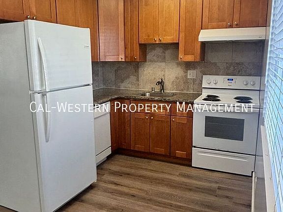 3rd image of 4220 Payne Ave